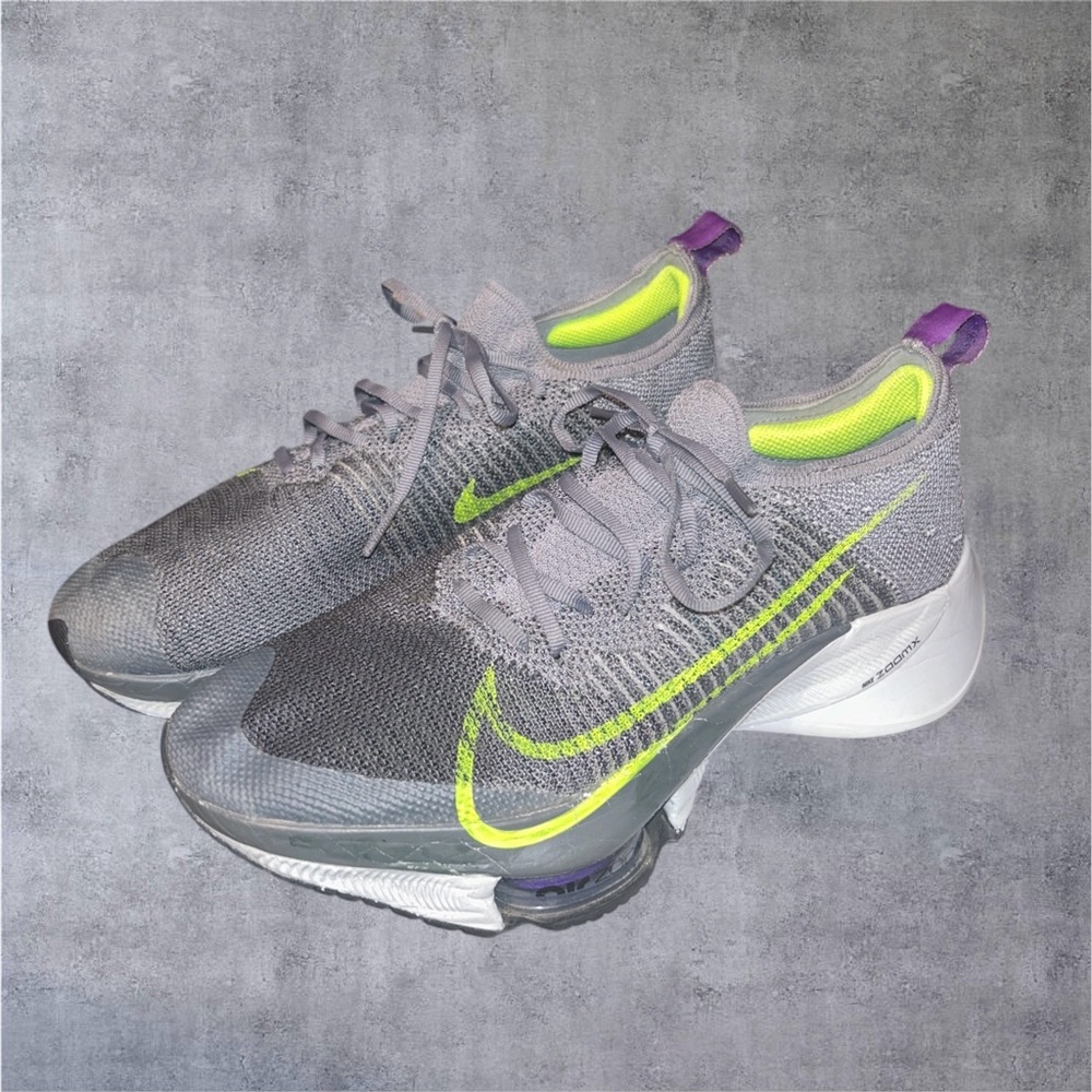 Nike Air Zoom Tempo Next% Flyknit / Particle Gray / Men’s Size 7.5 US